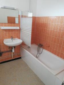 For rent Strasbourg 2 rooms 61 m2 Bas rhin (67100) photo 2