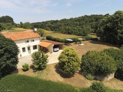For sale Nanteuil-en-vallee 5 rooms 170 m2 Charente (16700) photo 2
