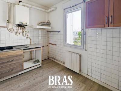 For sale Vannes 3 rooms 63 m2 Morbihan (56000) photo 3