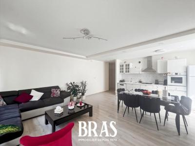 For sale Nantes 4 rooms 84 m2 Loire atlantique (44300) photo 2