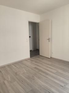 For rent Dardilly 2 rooms 43 m2 Rhone (69570) photo 2
