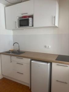For sale 8 RUE CANTEDUC 1 room 33 m2 Gard (30000) photo 3