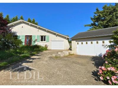 For sale Aydat 4 rooms 134 m2 Puy de dome (63970) photo 0