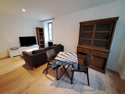 Louer Appartement Puy-l'eveque 500 euros