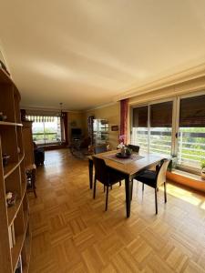 For sale Caluire-et-cuire 5 rooms 125 m2 Rhone (69300) photo 2