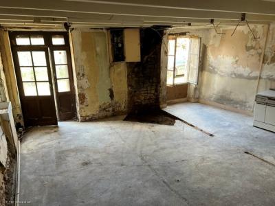 For sale Champagne-mouton 3 rooms 70 m2 Charente (16350) photo 2