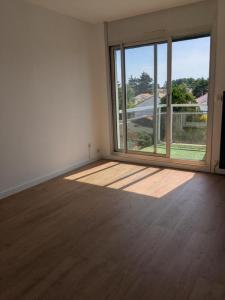 Louer Appartement Saint-sebastien-sur-loire 1200 euros