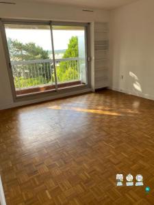 For rent Garches 2 rooms 45 m2 Hauts de Seine (92380) photo 1
