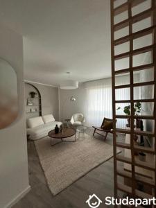 For rent Reims 1 room 9 m2 Marne (51100) photo 2