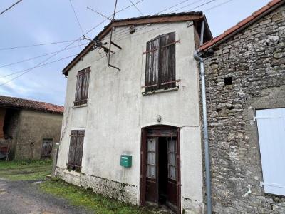 For sale 3 rooms 70 m2 Charente (16350) photo 0