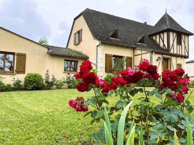For sale Buisson-de-cadouin LE BUISSON DE CADOUIN 7 rooms 185 m2 Dordogne (24480) photo 0