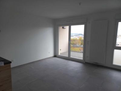 For rent Clermont-ferrand 1 room 30 m2 Puy de dome (63100) photo 1