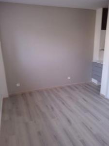 For rent Saint-nom-la-breteche 1 room 13 m2 Yvelines (78860) photo 0