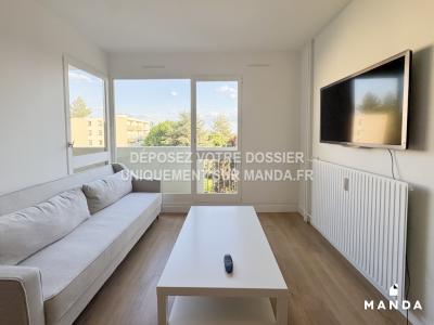 Louer Appartement 12 m2 Cergy