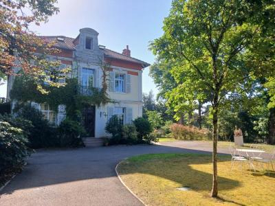 For sale Garrosse 10 rooms 253 m2 Landes (40110) photo 1