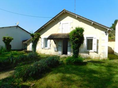 For sale Bergerac 4 rooms 85 m2 Dordogne (24100) photo 0