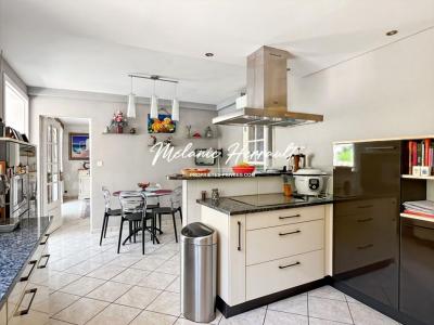 For sale Challes 9 rooms 223 m2 Sarthe (72250) photo 2
