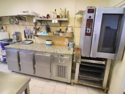 Acheter Commerce Pourrieres 300000 euros