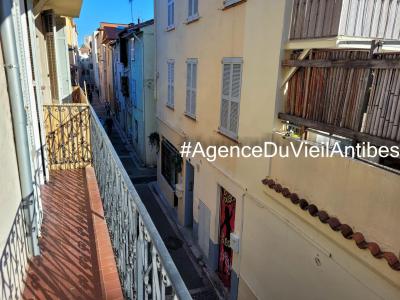 Louer Appartement 28 m2 Antibes