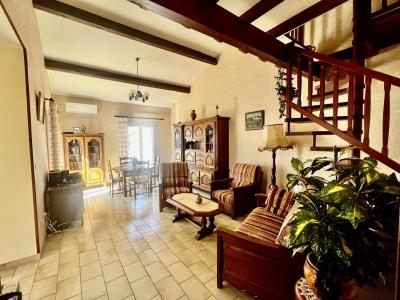 For sale Rsidentiel 109 m2 Gard (30800) photo 2