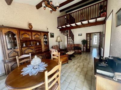 For sale Rsidentiel 109 m2 Gard (30800) photo 3