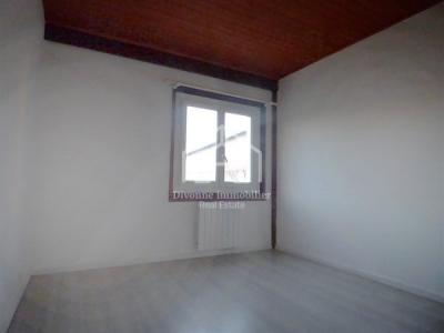 For sale Cessy 2 rooms 45 m2 Ain (01170) photo 2