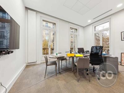 For rent Paris-11eme-arrondissement 351 m2 Paris (75011) photo 3
