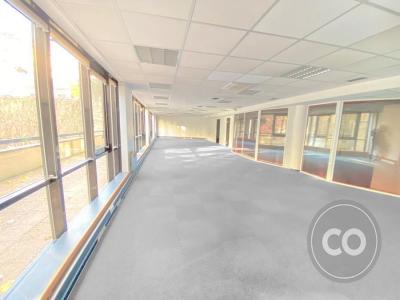 For rent Issy-les-moulineaux 171 m2 Hauts de Seine (92130) photo 4