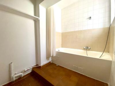 Louer Appartement Saint-laurent-du-var 677 euros