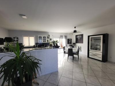 For sale 6 rooms 103 m2 Vendee (85420) photo 3
