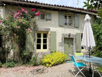 For sale 3 rooms 96 m2 Charente (16350) photo 2