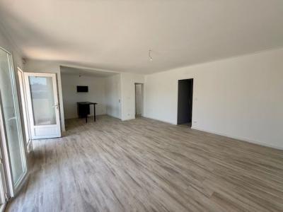 For sale 4 rooms 78 m2 Herault (34400) photo 3