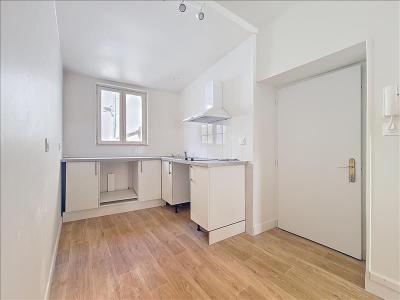 Louer Appartement Puiseaux 490 euros