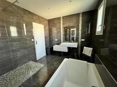 For sale Perols 6 rooms 160 m2 Herault (34470) photo 4