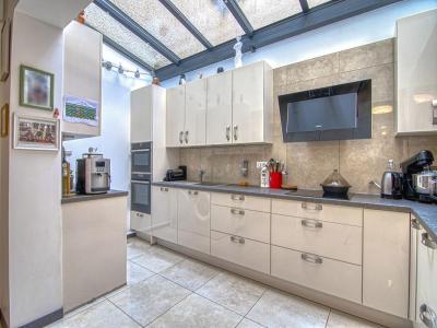 For sale Versailles 6 rooms 108 m2 Yvelines (78000) photo 4
