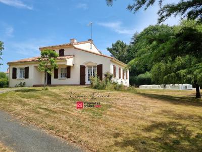 For sale Fougere 7 rooms 174 m2 Vendee (85480) photo 1