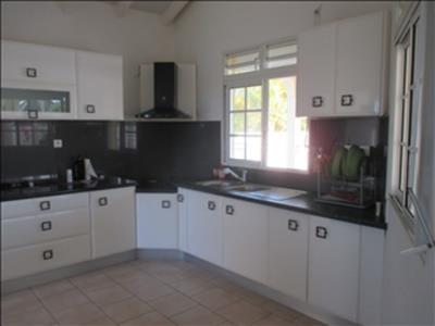 Louer Maison Baie-mahault 2250 euros