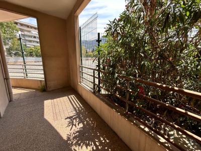 For sale Nice 3 rooms 66 m2 Alpes Maritimes (06300) photo 3
