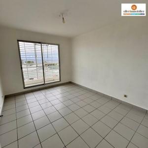 Louer Appartement Saint-denis 990 euros