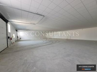 Louer Commerce 586 m2 Salaise-sur-sanne