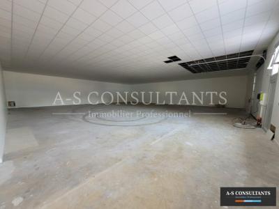 Louer Commerce 371 m2 Salaise-sur-sanne