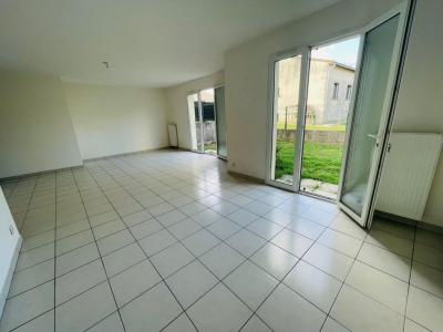 Louer Maison 93 m2 Saint-jean