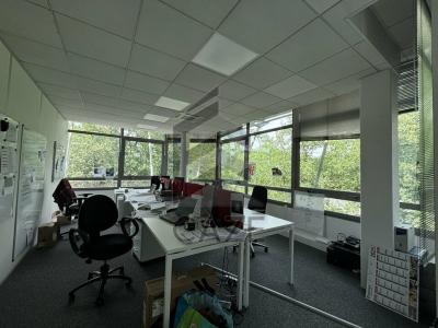 For rent Pessac 1360 m2 Gironde (33600) photo 0