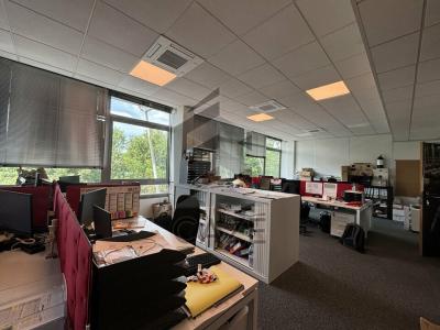 For rent Pessac 1360 m2 Gironde (33600) photo 1