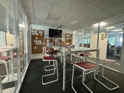 For rent Pessac 1360 m2 Gironde (33600) photo 2