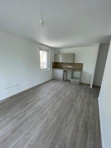 For rent Dammarie-les-lys 2 rooms 45 m2 Seine et marne (77190) photo 3