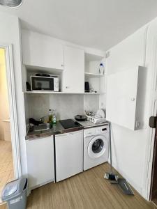 For rent Neuilly-sur-seine 1 room 17 m2 Hauts de Seine (92200) photo 1