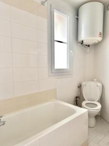 For rent Neuilly-sur-seine 1 room 17 m2 Hauts de Seine (92200) photo 2