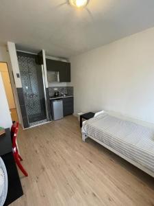 For rent Meudon 1 room 15 m2 Hauts de Seine (92190) photo 1
