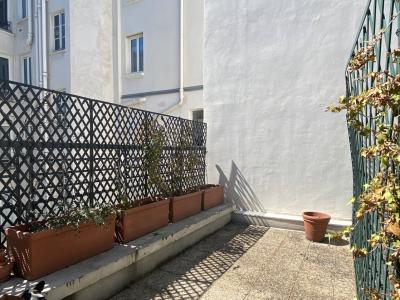 Louer Appartement Paris-17eme-arrondissement 3766 euros